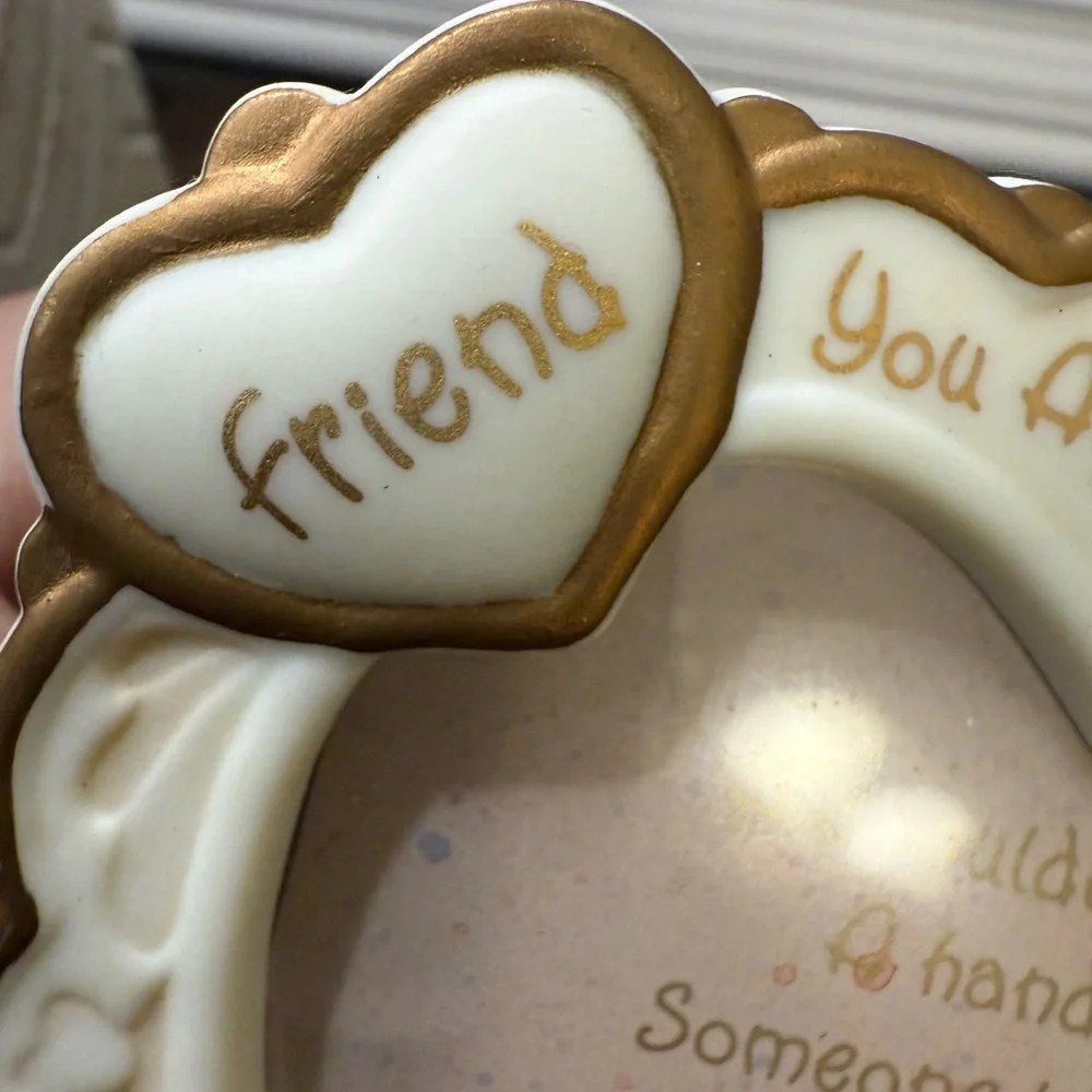 VTG Precious Moments Friend - Cream and Gold